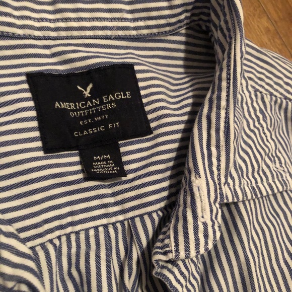 Beautiful button down perfect date shirt for men! - Picture 2 of 4